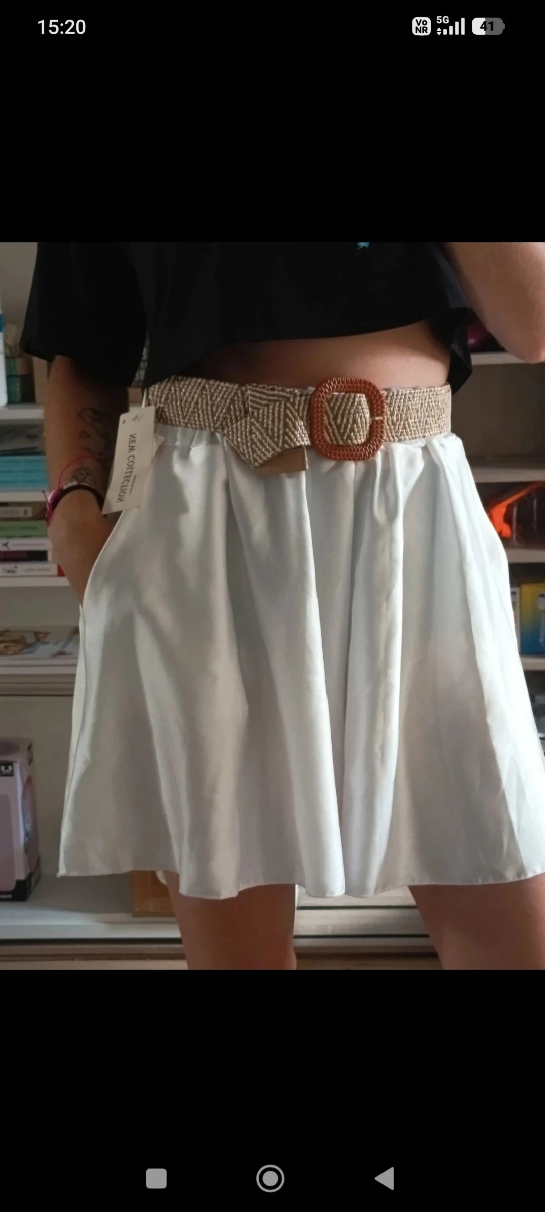Short ample satin